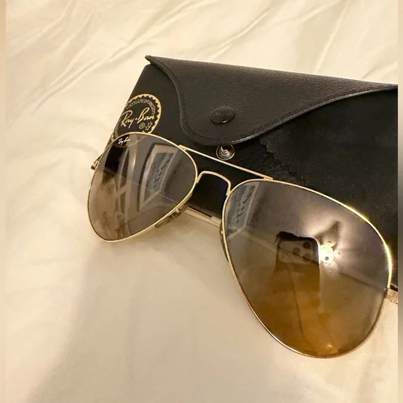 Ray-Ban Aviator Gradient Sunglasses - Picture 6 of 7